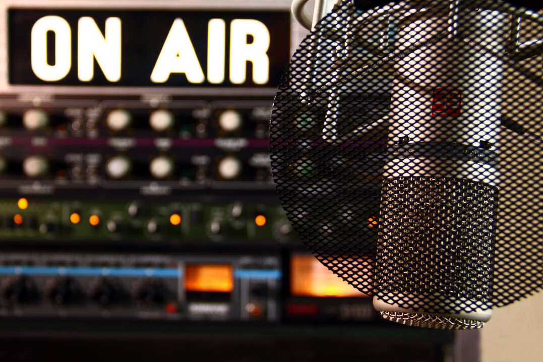 Les Grandes Ondes